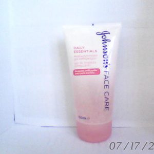 Johnsons Daily Essentilas Refreshing Cleansing Gel 150ml