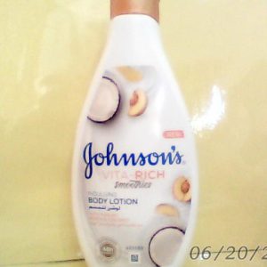 Johnsons Vita Rich Yogurt ,Peach & Coconut Body Lotion 250ml
