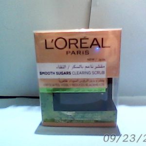 Loreal Smooth Sugars Clearing Face & Lips Scrub 50ml - Kiwi Seeds