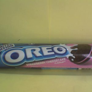 Orea Strawberry Cheese Cake Sandwish Biscuit 154g